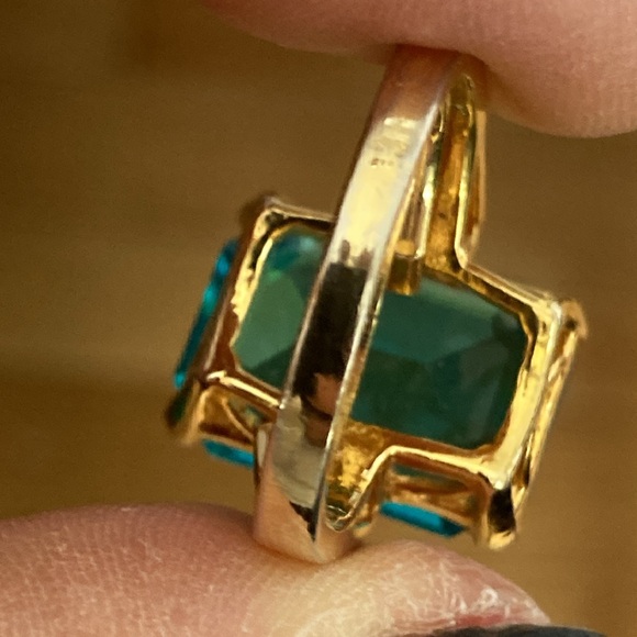 Large Turquoise Rectangular Solitaire ‘Cellini’ Ring - Picture 4 of 9